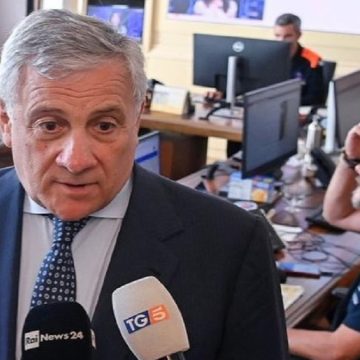 “Se salta Barelli me ne vado”: Tajani sotto assedio dopo la spinta di Marina B. su Gasparri
