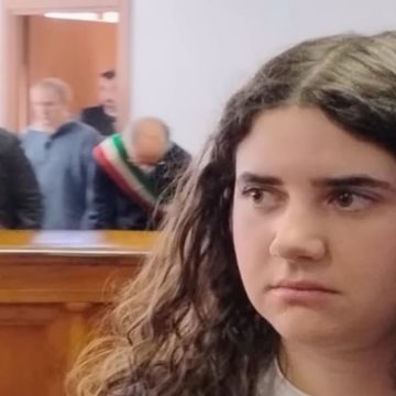 Parma, parla Chiara Petrolini: “Non sono una madre assassina, mai voluto fare del male ai miei bambini”