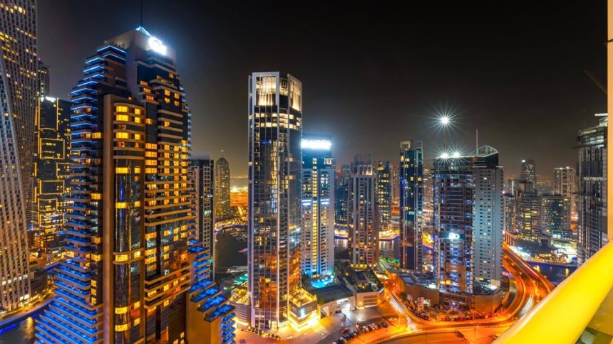 Il lusso di Dubai minaccia Milano