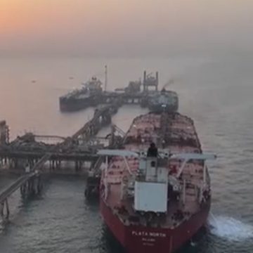Iran, il blocco dello Stretto di Hormuz e nuove tensioni tra Teheran e Washington