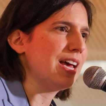 Schlein, confronto acceso con Meloni sulle basi Usa e la crisi in Medio Oriente: “Dica che ne esclude l’uso”